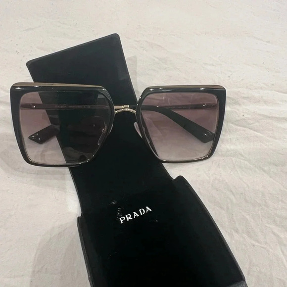Prada PR 58WS Sunglasses - Picture 8 of 9
